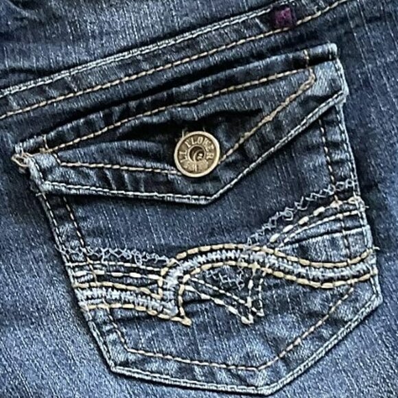 WALLFLOWER JEAN SHORTS - Picture 3 of 6